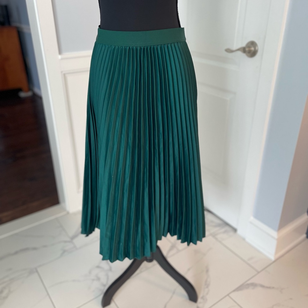 H&M Green A-Line Skirt